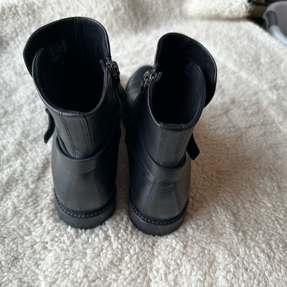 Ecco Ankle Boot - Picture 7 of 7